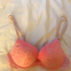 Victoria’s Secret Dream Angels push up bra